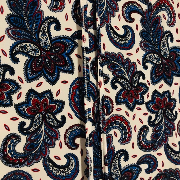 🪢 Tommy Hilfiger Flutter Top 🪢 - Picture 2 of 6